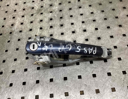 Ручка наружная передняя левая Volkswagen Passat B5+ (3B) 2000-2005 рестайлинг  Volkswagen Passat Passat B5+ (3B) 2000-2005 рестайлинг