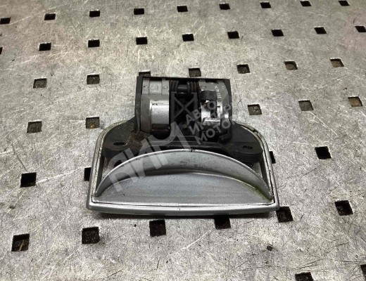 Ручка наружная передняя левая Citroen Berlingo I (MF) 2002-2008 рестайлинг  Citroen Berlingo Berlingo I (MF) 2002-2008 рестайлинг