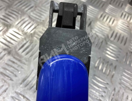 Ручка наружная передняя правая Volkswagen Polo IV (9N) 2001-2005  Volkswagen Polo Polo IV (9N) 2001-2005