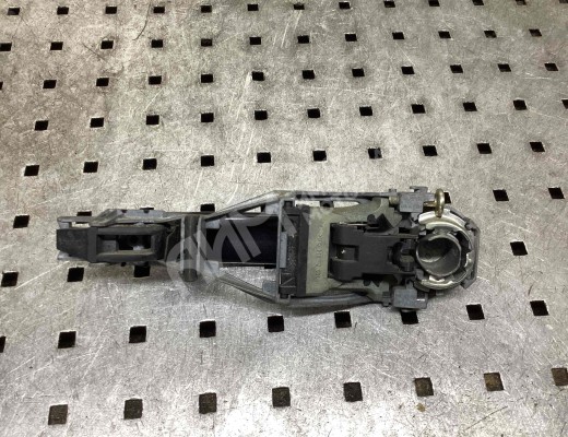 Ручка наружная передняя правая Volkswagen Polo IV (9N) 2001-2005  Volkswagen Polo Polo IV (9N) 2001-2005