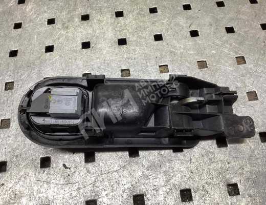 Ручка внутренняя передняя левая Volkswagen Golf IV (1J) 1997-2004  Volkswagen Golf Golf IV (1J) 1997-2004