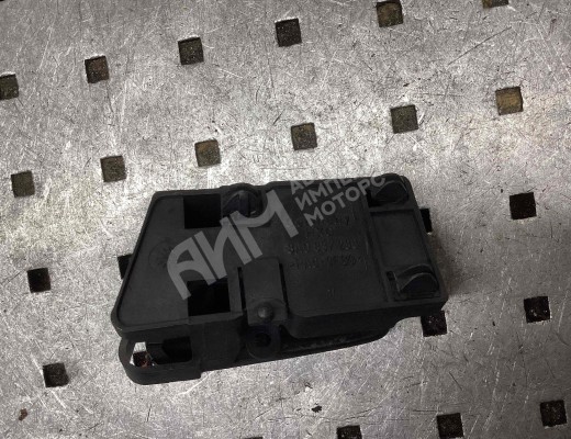 Ручка внутренняя передняя правая Volkswagen Passat B4 (3A) 1993-1997  Volkswagen Passat Passat B4 (3A) 1993-1997