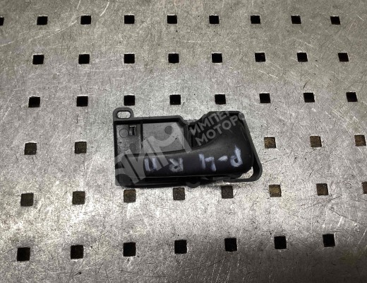 Ручка внутренняя передняя правая Volkswagen Passat B4 (3A) 1993-1997  Volkswagen Passat Passat B4 (3A) 1993-1997