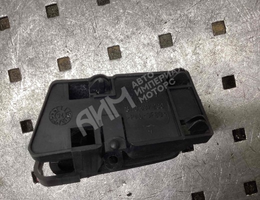 Ручка внутренняя передняя правая Volkswagen Passat B4 (3A) 1993-1997  Volkswagen Passat Passat B4 (3A) 1993-1997