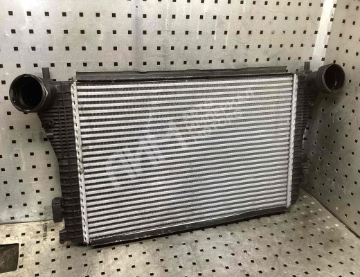 Интеркулер Volkswagen Golf V (1K) 2004-2009  Volkswagen Golf Golf V (1K) 2004-2009