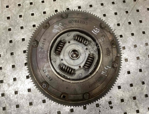 Комплект сцепления Volkswagen Golf IV (1J) 1997-2004  Volkswagen Golf Golf IV (1J) 1997-2004