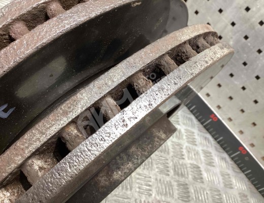 Диск тормозной передний Audi A6 C5 (4B) 2001-2004 рестайлинг  Audi A6 A6 C5 (4B) 2001-2004 рестайлинг