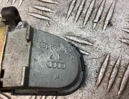 Ручка наружная передняя левая Audi A6 C5 (4B) 1997-2001  Audi A6 A6 C5 (4B) 1997-2001