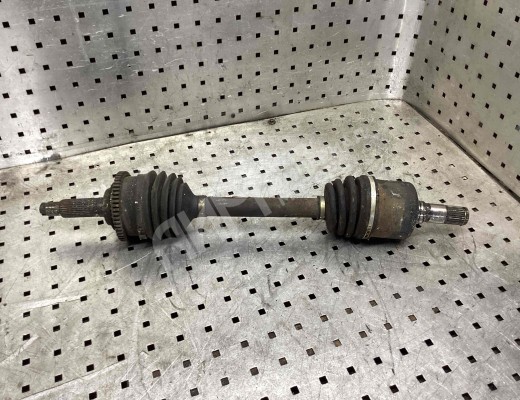 Полуось передняя левая (приводной вал, ШРУС) Kia Carnival I (GQ) 1998-2006  Kia Carnival Carnival I (GQ) 1998-2006