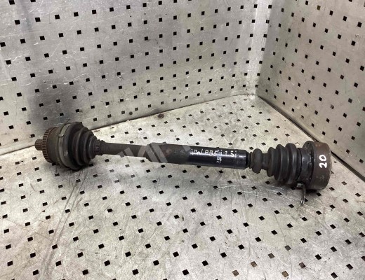 Полуось передняя правая (приводной вал, ШРУС) Volkswagen Passat B5 (3B) 1996-2000  Volkswagen Passat Passat B5 (3B) 1996-2000