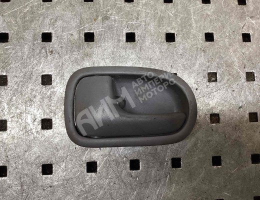 Ручка внутренняя задняя левая Mazda 626 IV (GE/GV) 1992-1997  Mazda 626 626 IV (GE/GV) 1992-1997