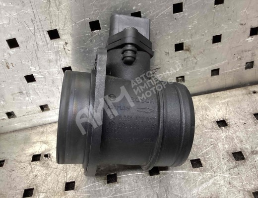 Расходомер воздуха Volkswagen Golf IV (1J) 1997-2004  Volkswagen Golf Golf IV (1J) 1997-2004