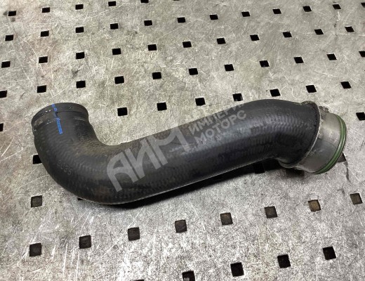 Патрубок турбины Volkswagen Golf IV (1J) 1997-2004  Volkswagen Golf Golf IV (1J) 1997-2004