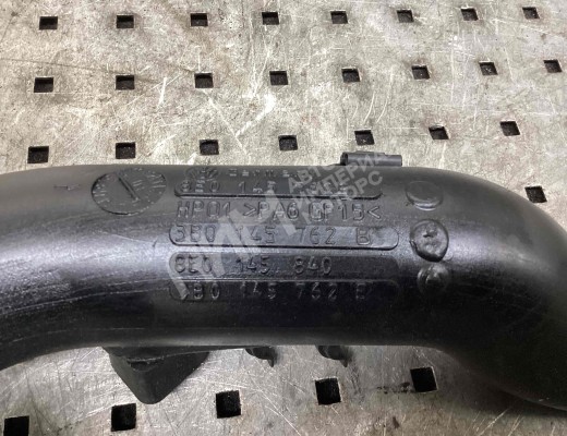 Патрубок интеркулера Volkswagen Passat B5+ (3B) 2000-2005 рестайлинг  Volkswagen Passat Passat B5+ (3B) 2000-2005 рестайлинг