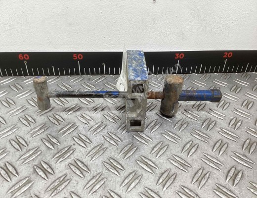 Крепление топливного бака Volvo FH I 1993-2001  Volvo FH FH I 1993-2001