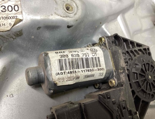 Стеклоподъемник задний левый Volkswagen Passat B5+ (3B) 2000-2005 рестайлинг  Volkswagen Passat Passat B5+ (3B) 2000-2005 рестайлинг