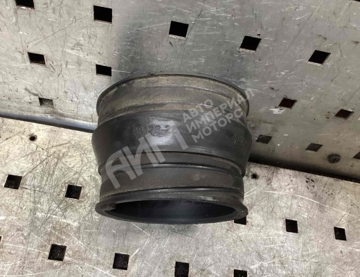 Патрубок воздушного фильтра Hyundai Trajet 2000-2004  Hyundai Trajet Trajet 2000-2004