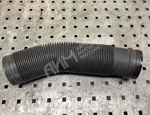 Патрубок воздушного фильтра Volkswagen Golf IV (1J) 1997-2004  Volkswagen Golf Golf IV (1J) 1997-2004