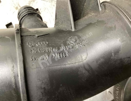 Патрубок интеркулера Volkswagen Golf IV (1J) 1997-2004  Volkswagen Golf Golf IV (1J) 1997-2004