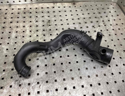 Патрубок интеркулера Volkswagen Golf IV (1J) 1997-2004  Volkswagen Golf Golf IV (1J) 1997-2004