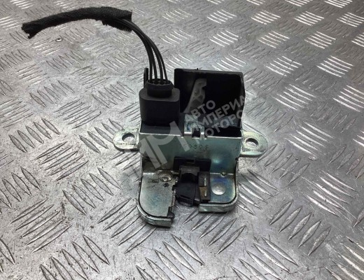 Замок багажника Volkswagen Passat B6 (3C) 2005-2010  Volkswagen Passat Passat B6 (3C) 2005-2010