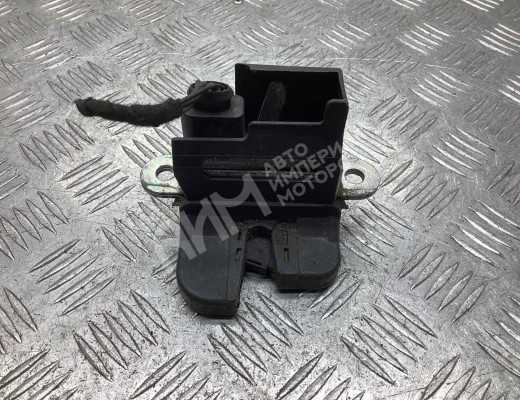 Замок багажника Volkswagen Passat B6 (3C) 2005-2010  Volkswagen Passat Passat B6 (3C) 2005-2010
