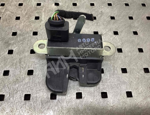 Замок багажника Volkswagen Touran I (1T) 2003-2006  Volkswagen Touran Touran I (1T) 2003-2006