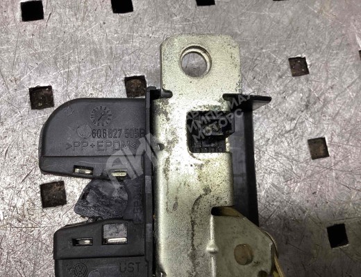 Замок багажника Volkswagen Polo IV (9N) 2001-2005  Volkswagen Polo Polo IV (9N) 2001-2005