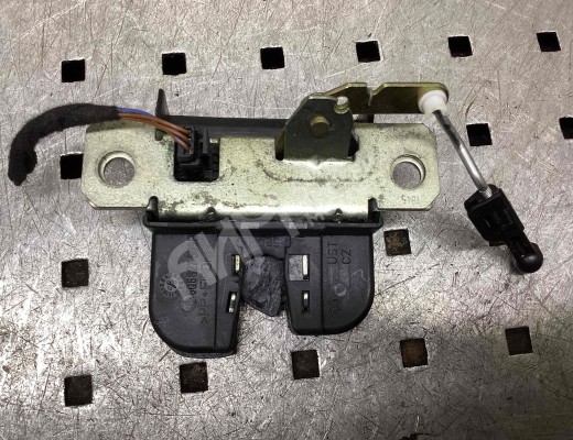 Замок багажника Volkswagen Polo IV (9N) 2001-2005  Volkswagen Polo Polo IV (9N) 2001-2005