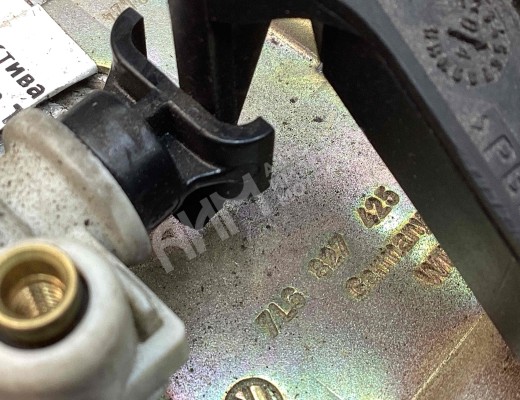 Активатор замка багажника Volkswagen Touareg I (7L) 2002-2006  Volkswagen Touareg Touareg I (7L) 2002-2006