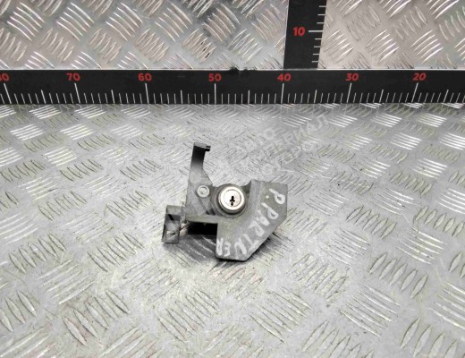 Личинка замка багажника Peugeot Partner I 1996-2008  Peugeot Partner Partner I 1996-2008