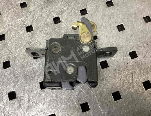Замок багажника Audi 80 B4 (8C) 1991-1995  Audi 80 80 B4 (8C) 1991-1995