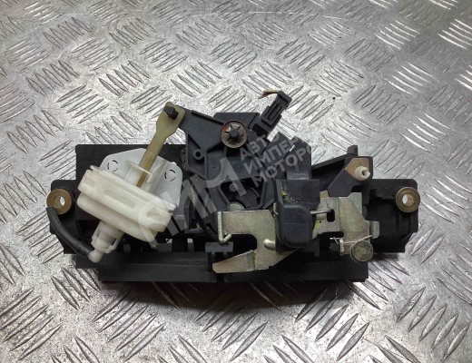 Ручка крышки багажника Audi A4 B5 (8D) 1994-1999  Audi A4 A4 B5 (8D) 1994-1999