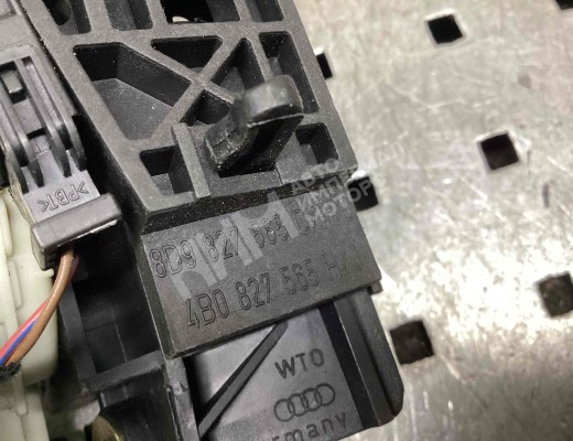 Ручка крышки багажника Audi A6 Allroad C5 (4BH) 2000-2005  Audi A6 Allroad A6 Allroad C5 (4BH) 2000-2005