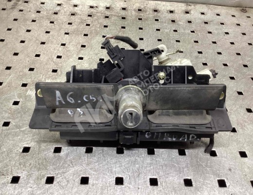 Ручка крышки багажника  Audi A6 Allroad C5 (4B) 2000-2005