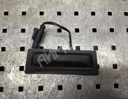 Ручка крышки багажника Volkswagen Touareg I (7L) 2002-2006  Volkswagen Touareg Touareg I (7L) 2002-2006