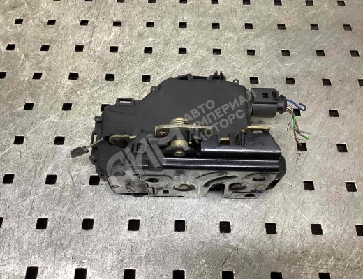 Замок двери задней правой Volkswagen Golf IV (1J) 1997-2004  Volkswagen Golf Golf IV (1J) 1997-2004