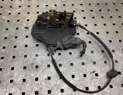 Замок двери передней левой Volkswagen Passat B5+ (3B) 2000-2005 рестайлинг  Volkswagen Passat Passat B5+ (3B) 2000-2005 рестайлинг