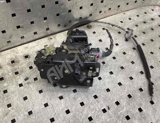 Замок двери передней левой Volkswagen Passat B5 (3B) 1996-2000  Volkswagen Passat Passat B5 (3B) 1996-2000