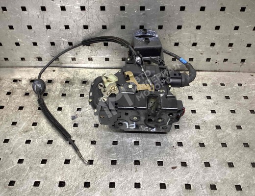 Замок двери передней левой Volkswagen Passat B5 (3B) 1996-2000  Volkswagen Passat Passat B5 (3B) 1996-2000