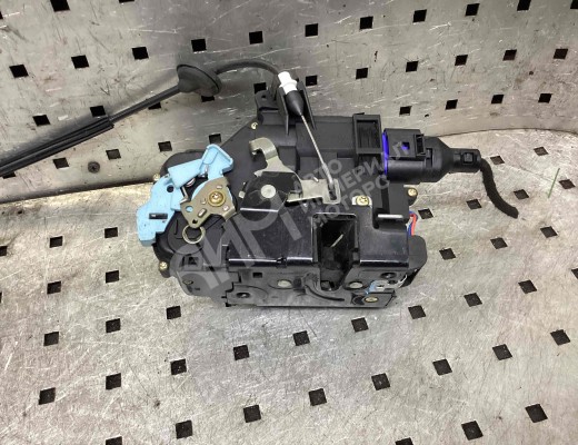 Замок двери передней левой Volkswagen Touran I (1T) 2003-2006  Volkswagen Touran Touran I (1T) 2003-2006