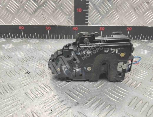 Замок двери передней правой Volkswagen Polo IV (9N) 2001-2005  Volkswagen Polo Polo IV (9N) 2001-2005