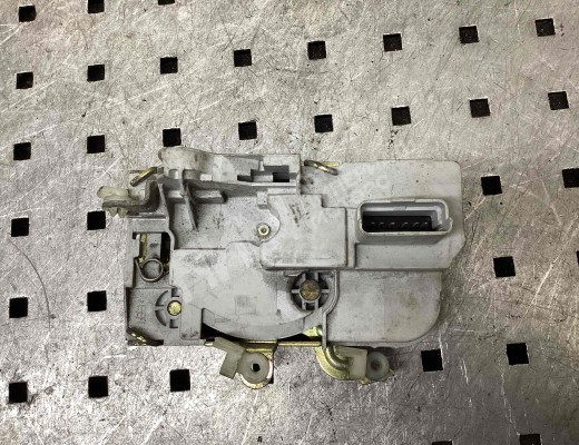 Замок двери передней левой  Citroen C5 I 2004-2008 рестайлинг