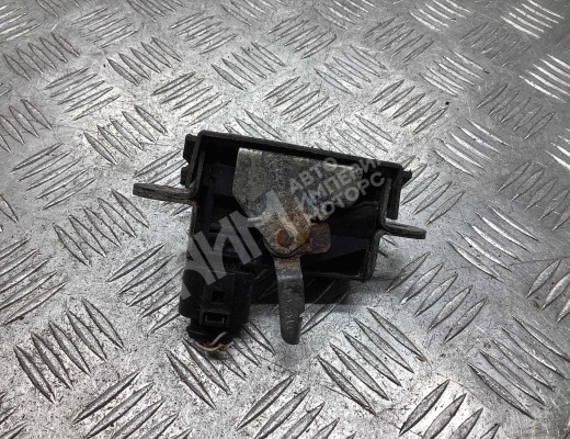 Замок багажника Volkswagen Golf V (1K) 2004-2009  Volkswagen Golf Golf V (1K) 2004-2009