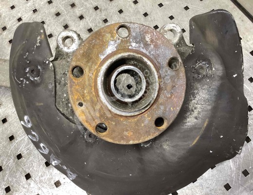 Кулак поворотный левый Audi A6 C6 (4F) 2004-2008  Audi A6 A6 C6 (4F) 2004-2008