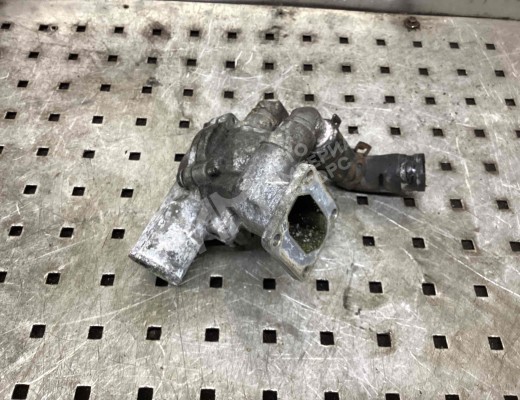 Корпус термостата Jeep G. Cherokee II (WJ) 1999-2005  Jeep Grand Cherokee G. Cherokee II (WJ) 1999-2005