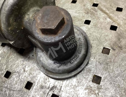 Корпус масляного фильтра Jeep G. Cherokee II (WJ) 1999-2005  Jeep Grand Cherokee G. Cherokee II (WJ) 1999-2005