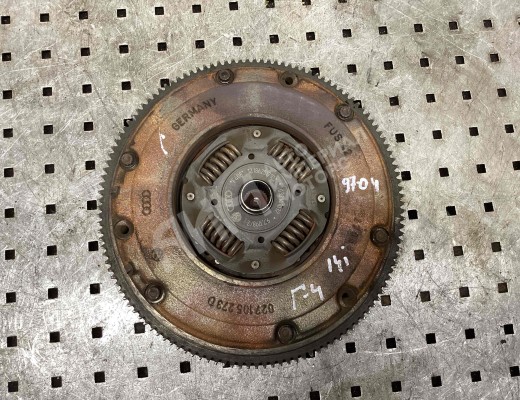 Комплект сцепления Volkswagen Golf IV (1J) 1997-2004  Volkswagen Golf Golf IV (1J) 1997-2004