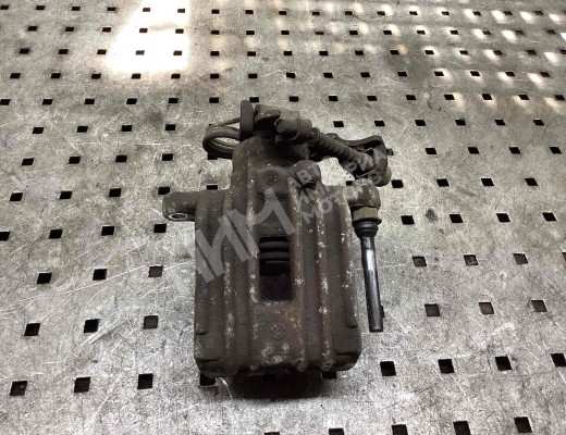 Суппорт задний правый Volkswagen Passat B5 (3B) 1996-2000  Volkswagen Passat Passat B5 (3B) 1996-2000