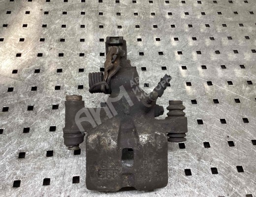 Суппорт задний правый Mazda Premacy I (CP) 1999-2005  Mazda Premacy Premacy I (CP) 1999-2005